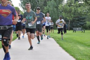 Image of contestants running the race